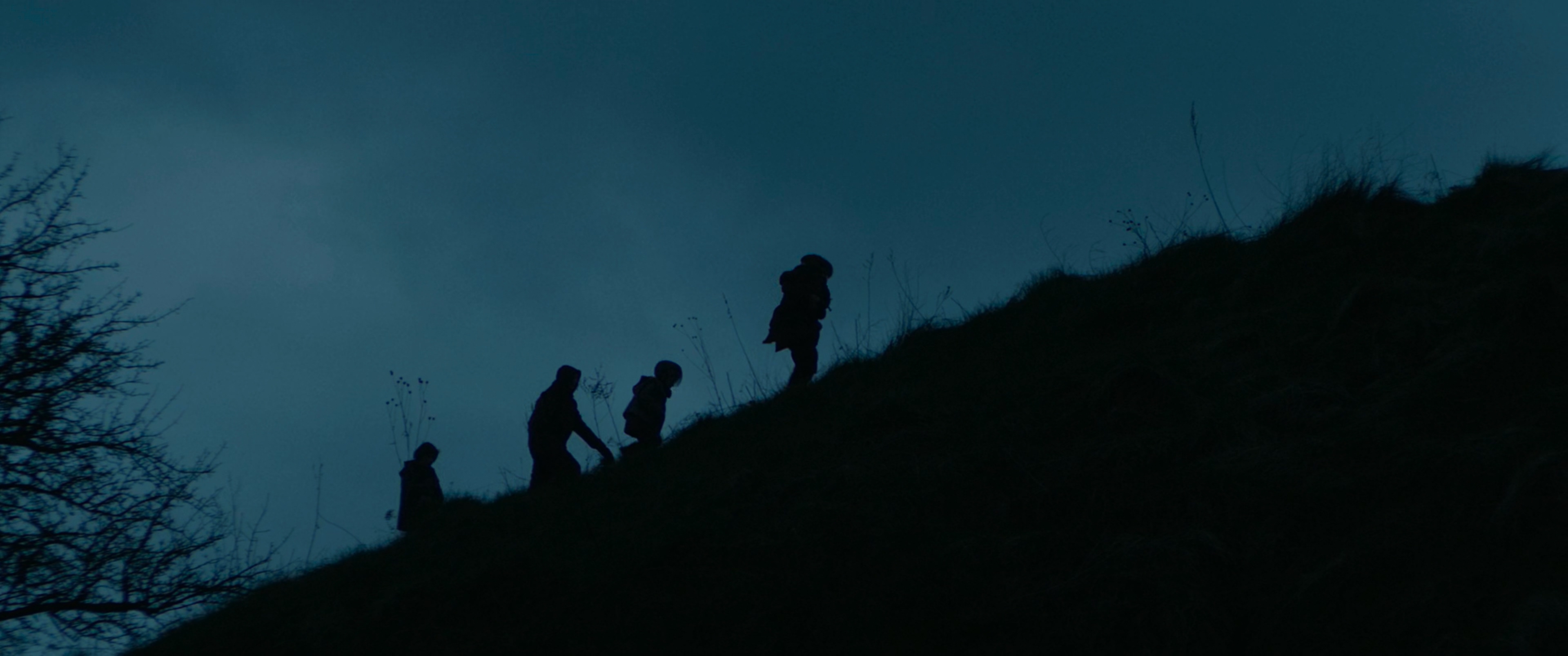 Vesper.2022.2160p.UHD.BluRay.x265.10bit.HDR.DTS-HD.MA.7.1-RARBG.mkv_20260929_185117.991.jpg