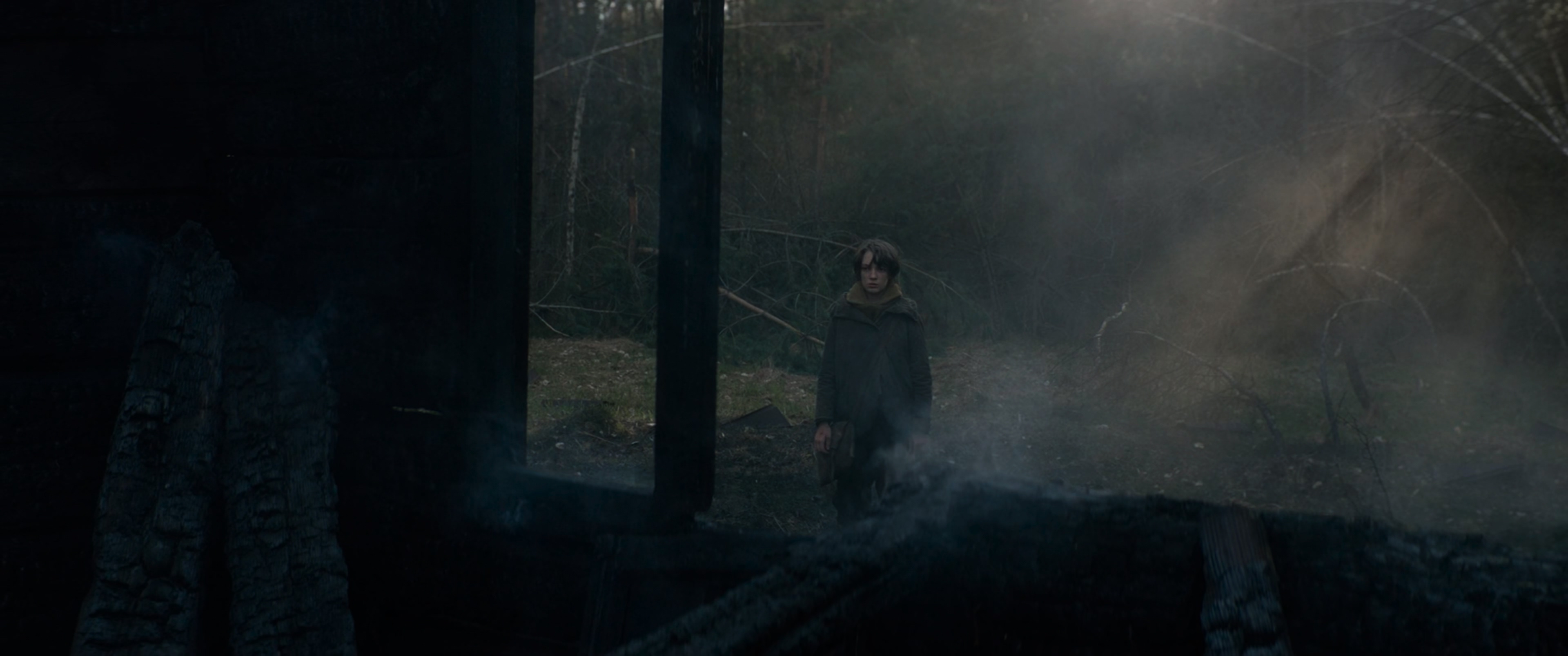 Vesper.2022.2160p.UHD.BluRay.x265.10bit.HDR.DTS-HD.MA.7.1-RARBG.mkv_20260929_185101.144.jpg