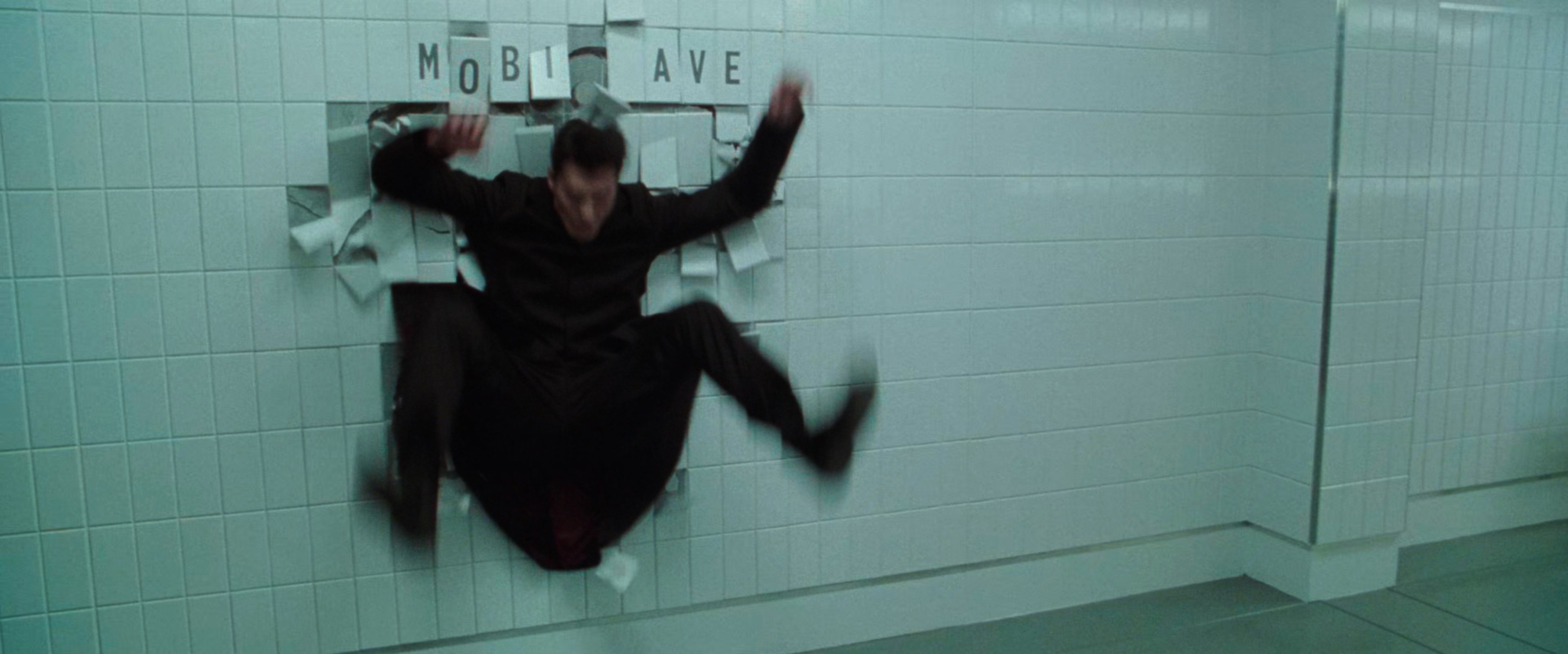 The Matrix Revolutions 2003 UHD BluRay 2160p DV HEVC TrueHD.Atmos.7.1-E.mkv_20260930_025304.961.jpg